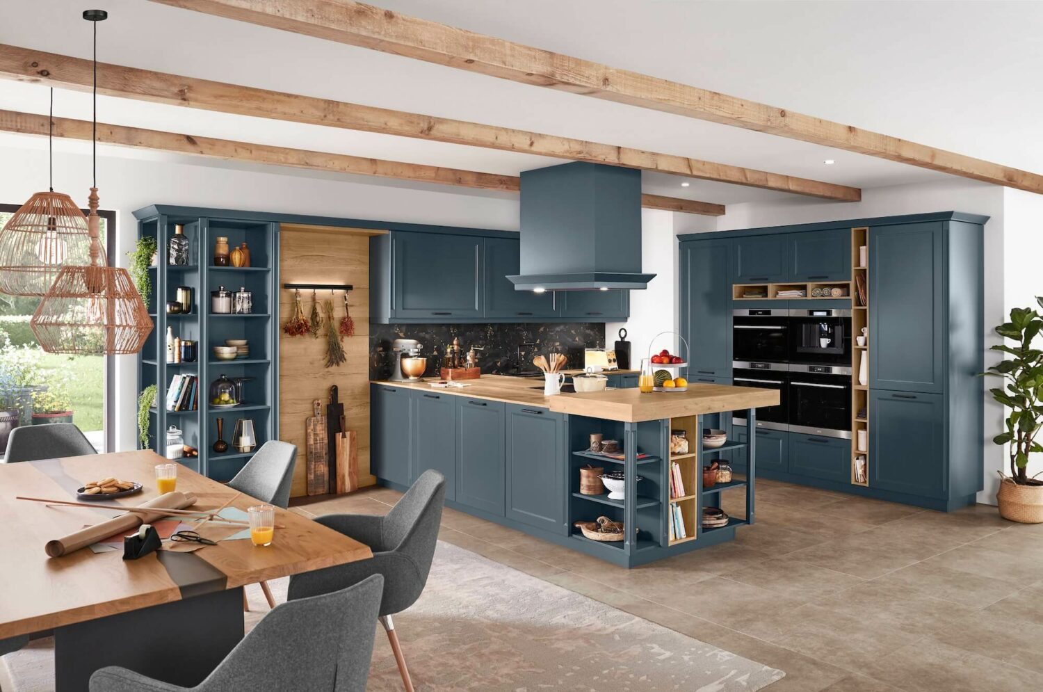 Nobilia Landhausküche blau mit Halbinsel Gegenschuss Farben in der Küche
